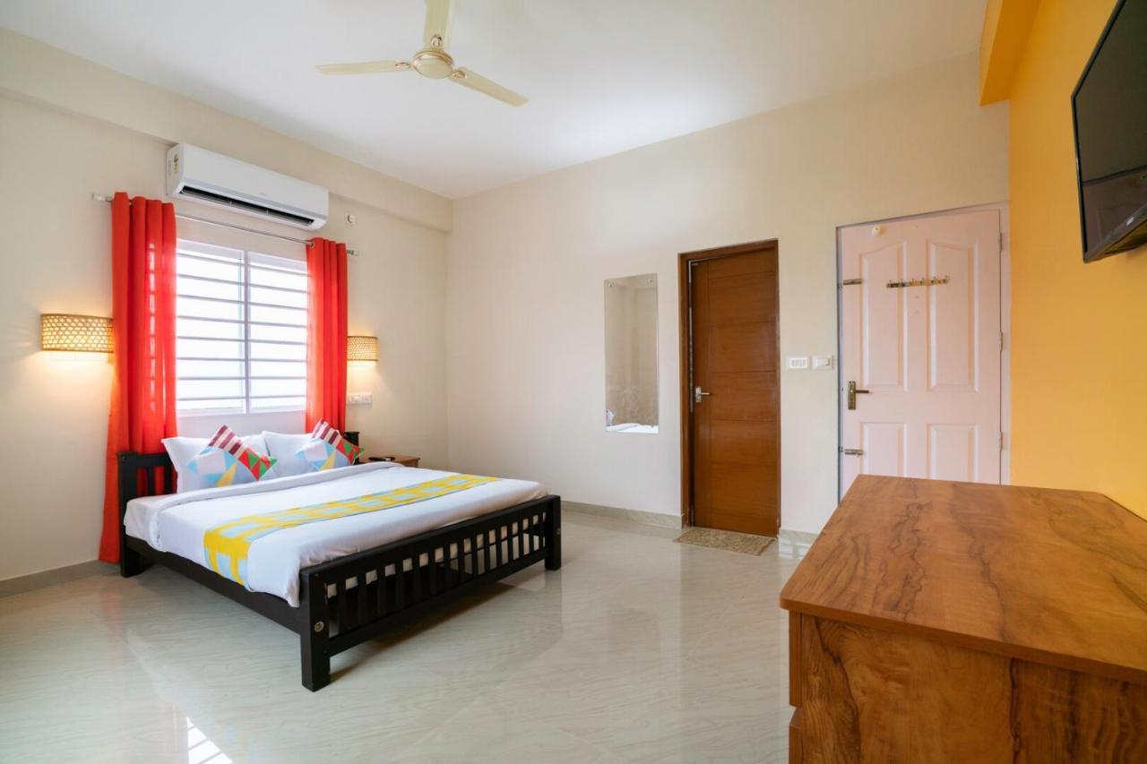 Dreamz Airport Residency Cochin Hotel เนดุมบัสเซรี ภายนอก รูปภาพ