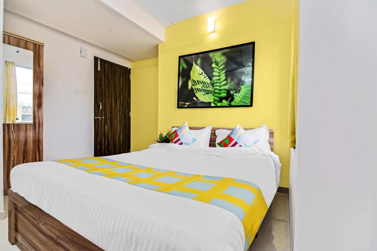 Dreamz Airport Residency Cochin Hotel เนดุมบัสเซรี ภายนอก รูปภาพ